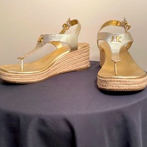 Michael Kors Gold Thong Sandle with Stap